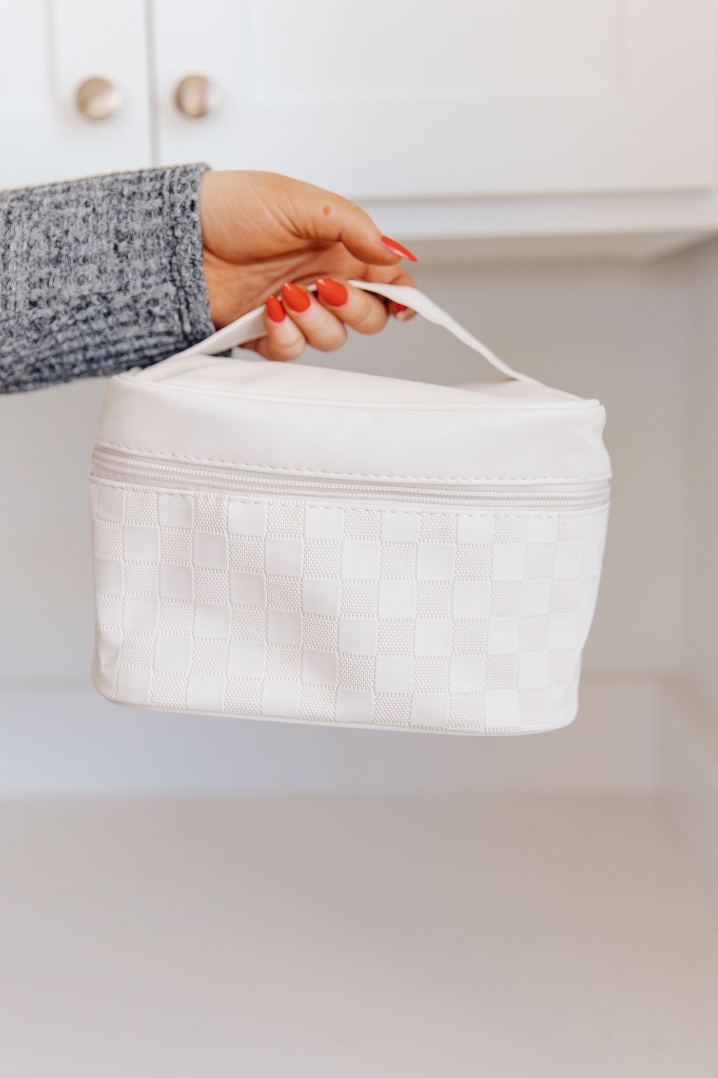 Subtly Checked Cosmetic Bags 3 Piece Set in Ivory Womens Southern Soul Collectives