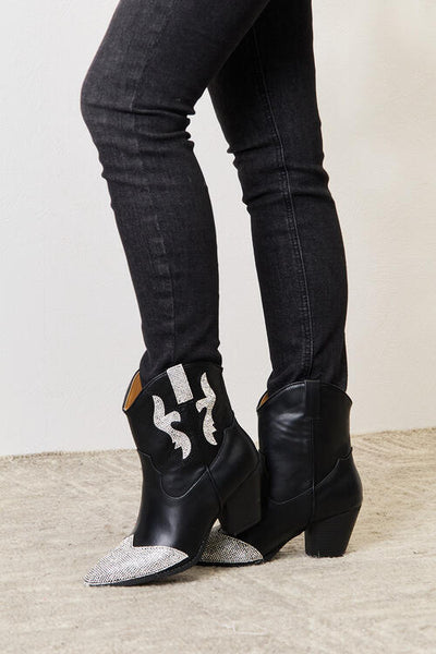 Rhinestone Pointed Boots in Black - Southern Soul Collectives