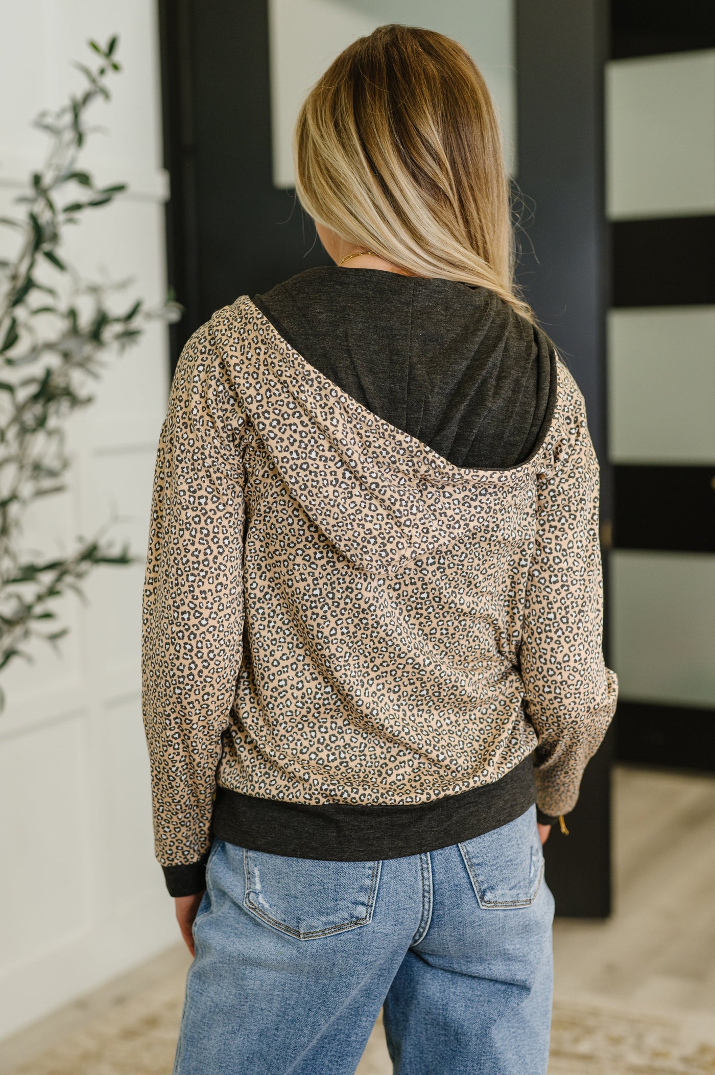 Call of the Wild Contrast Trim Zip Up Southern Soul Collectives