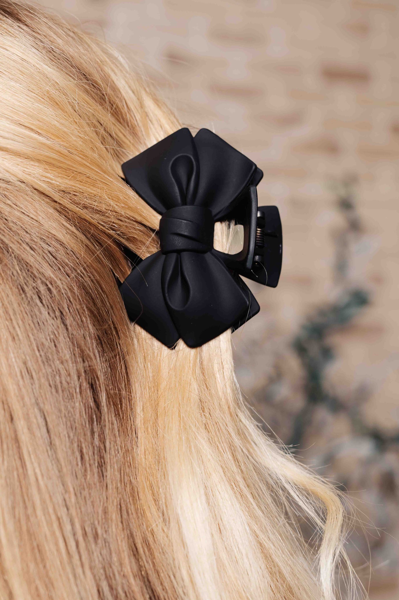 Classic Bow Claw Clip In Matte Black Southern Soul Collectives