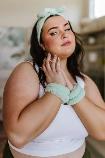 Effortless Days Stretchy Headband & Wristband Set in Sage Womens Southern Soul Collectives