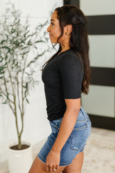 Knit Pick Basic Tee in Black Southern Soul Collectives