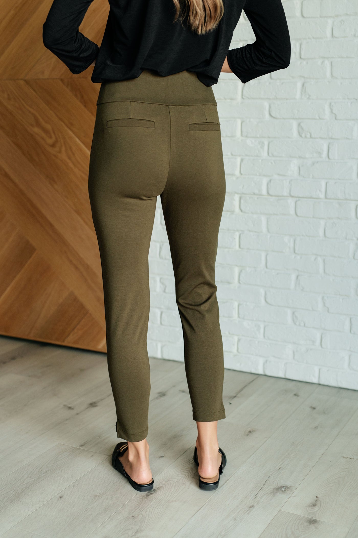 Magic Ankle Crop Skinny Pants in Olive Southern Soul Collectives