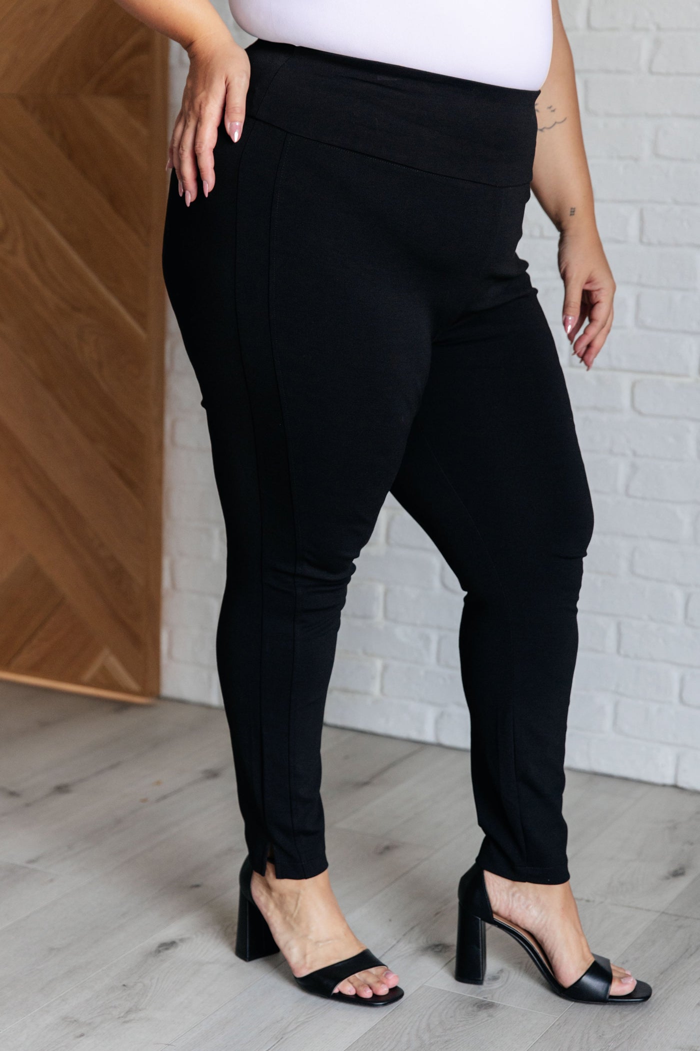 Magic Skinny 28" Pants in Black Southern Soul Collectives