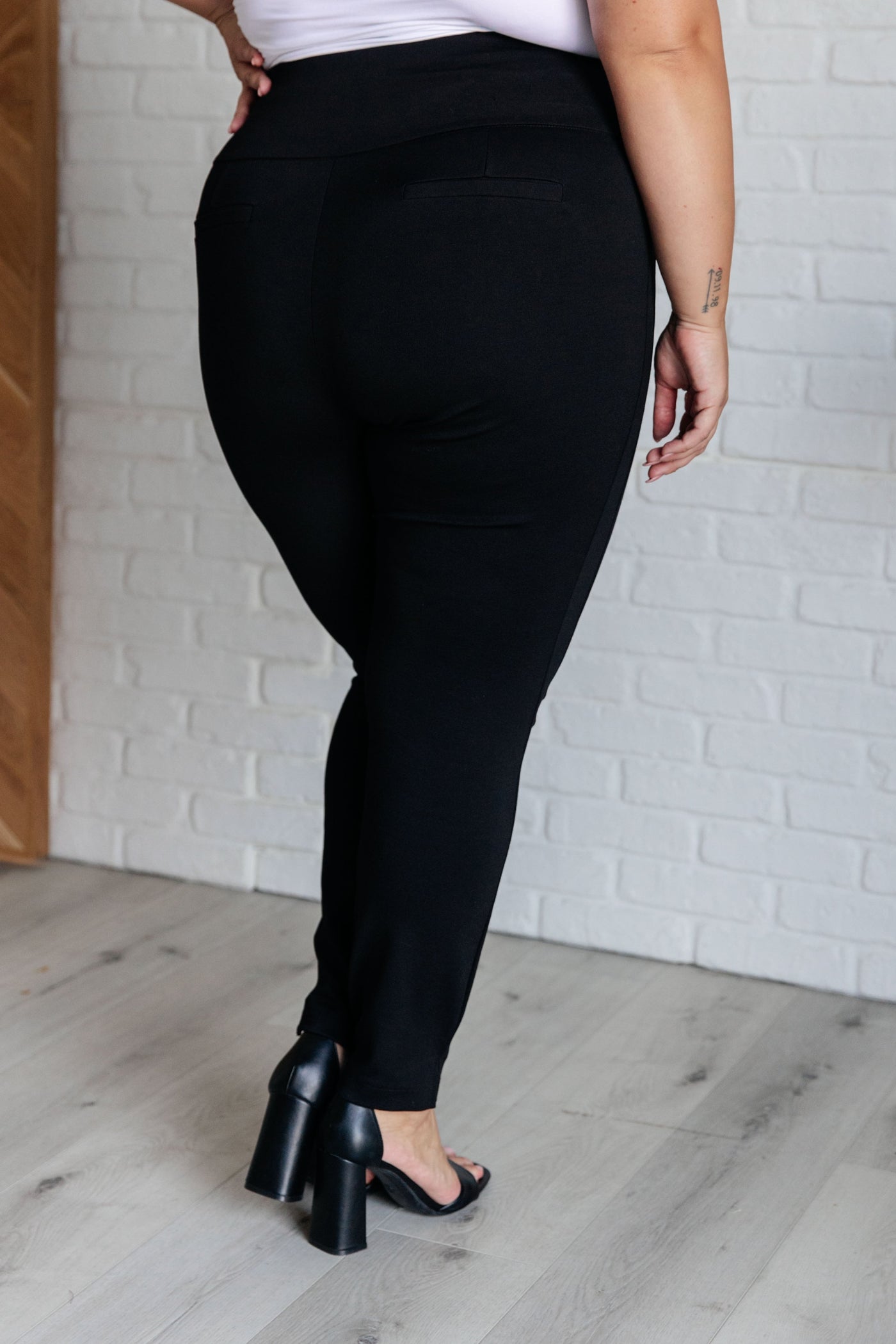 Magic Skinny 28" Pants in Black Southern Soul Collectives