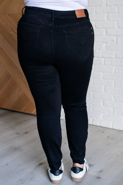 Judy Blue Nicole Tummy Control Skinny Jeans in Black