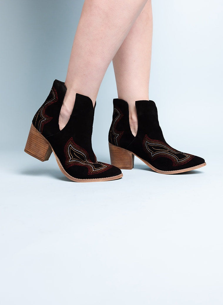 Journee Ankle Boots in Black Southern Soul Collectives