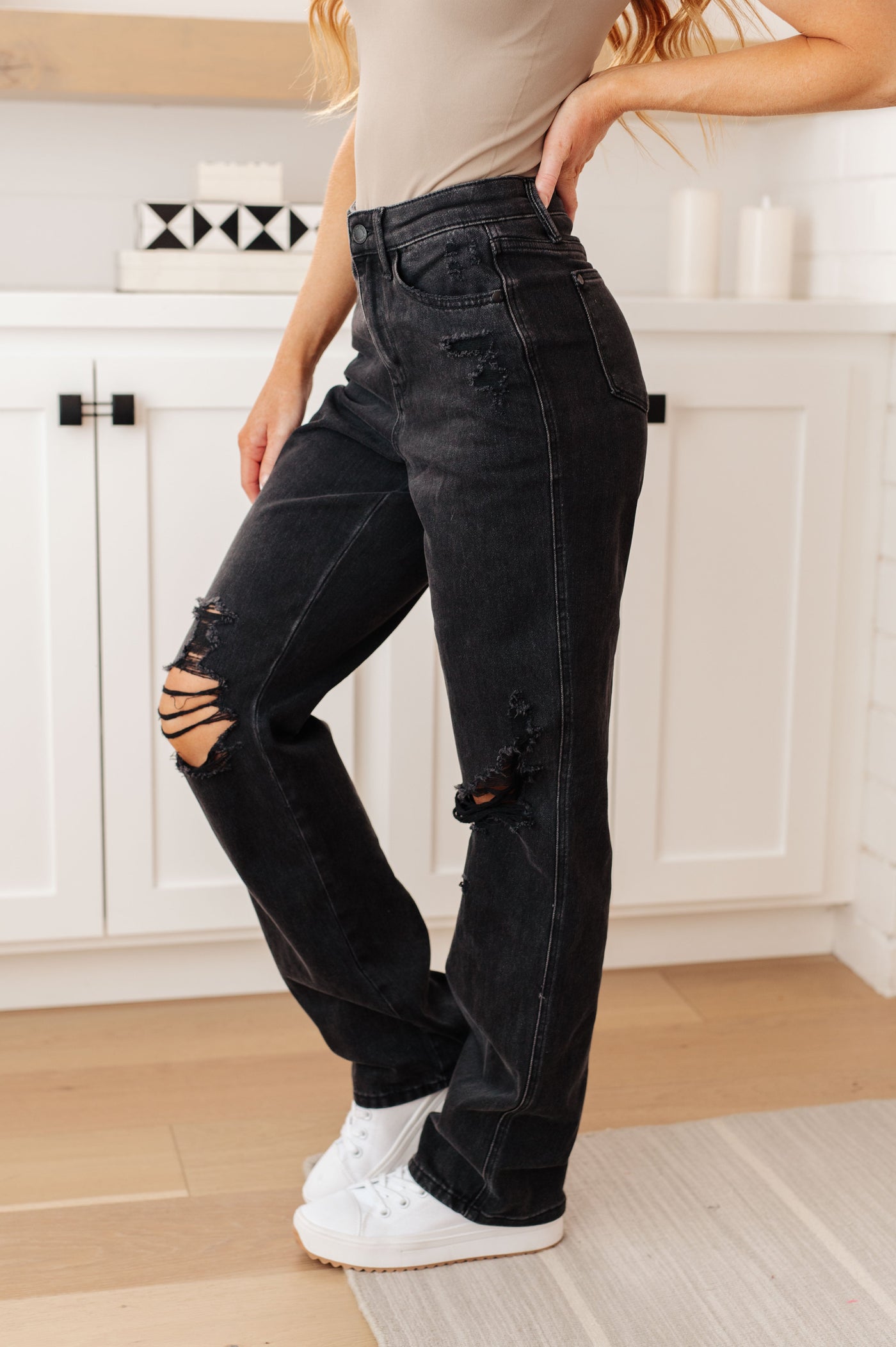 Judy Blue Susannah High Rise Rigid Magic 90's Distressed Straight Jeans in Black - Southern Soul Collectives