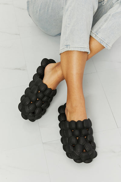 Laid Back Bubble Slides in Black  Southern Soul Collectives 