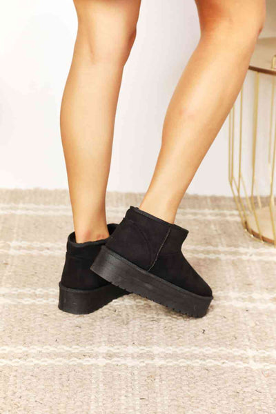 Women's Fleece Lined Chunky Platform Mini Boots in Black  Southern Soul Collectives