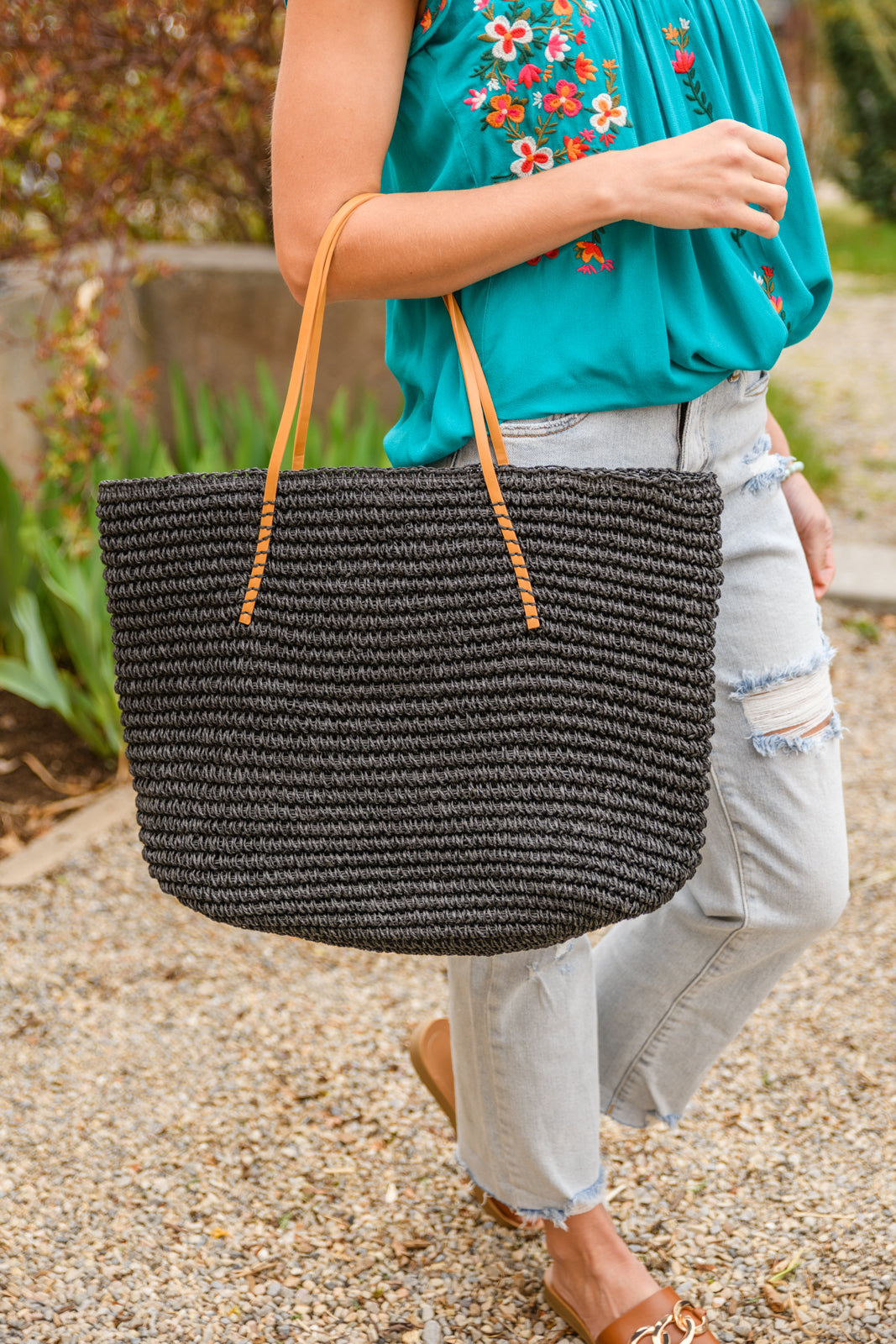 Woven Beach Bag In Black Womens Southern Soul Collectives 