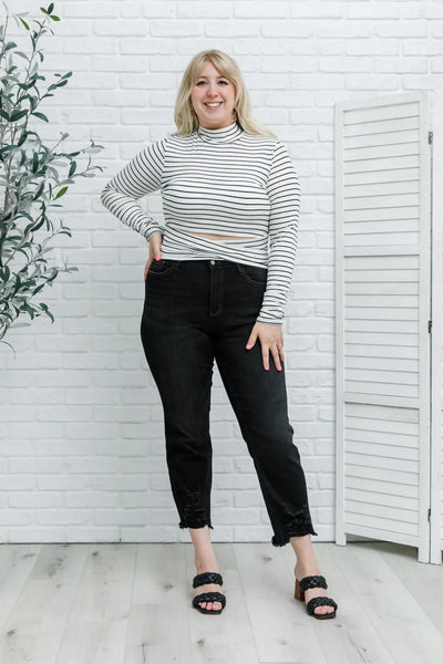 Crossroads Turtle-Neck Black & White Criss Cross Cute Striped Top Womens Southern Soul Collectives 