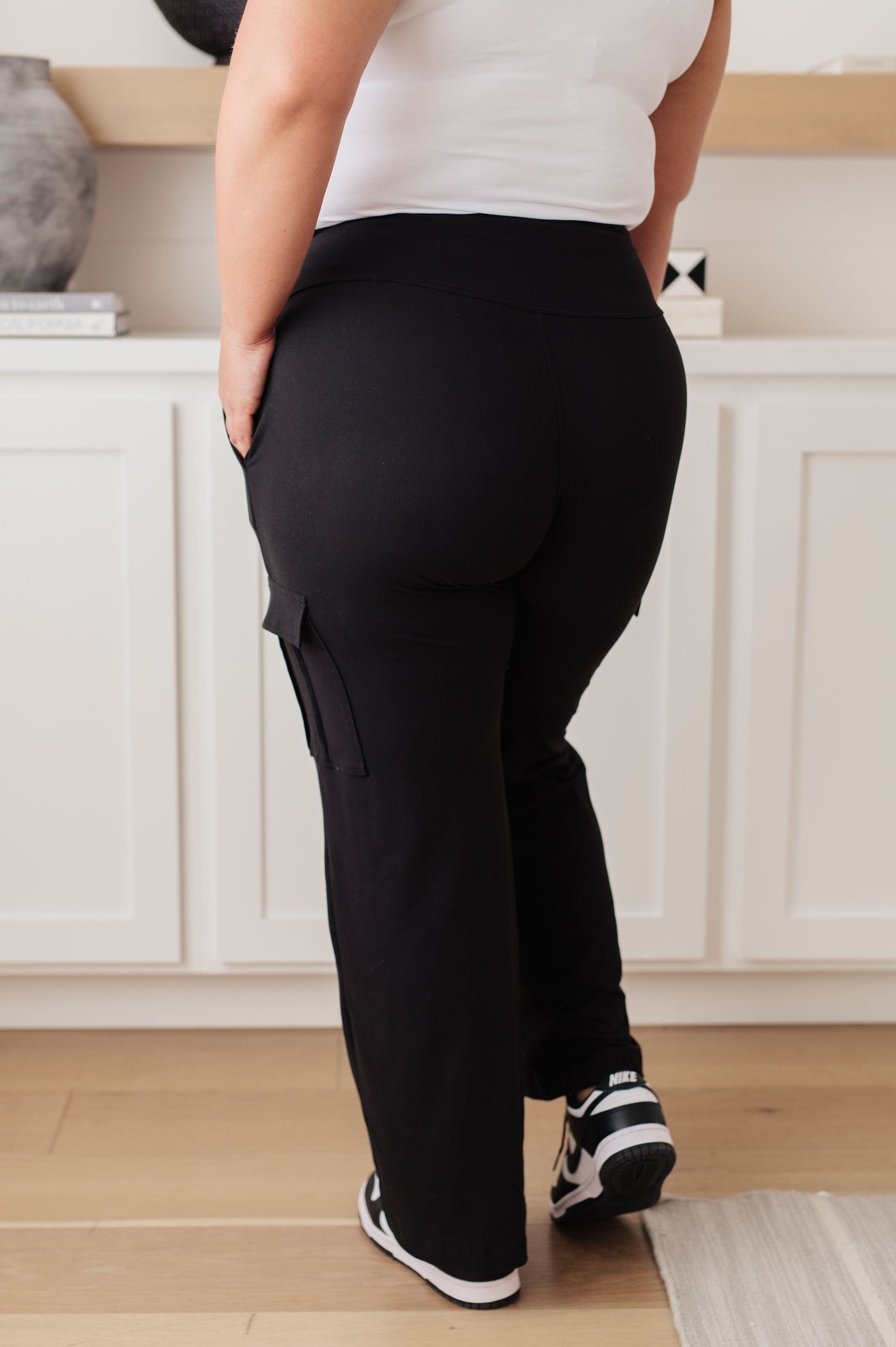 Race to Relax Yoga Cargo Pants in Black - Southern Soul Collectives
