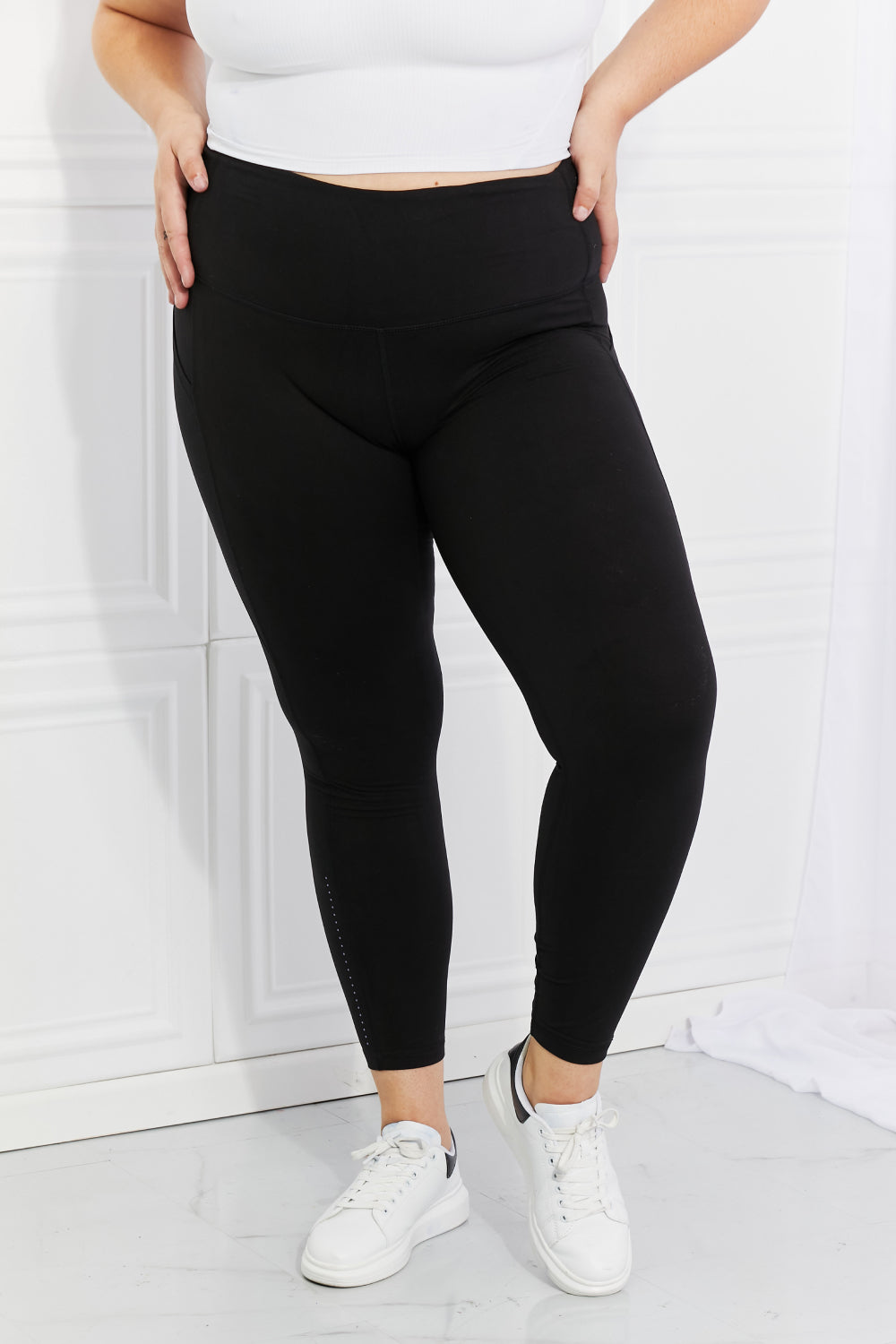 Strengthen and Lengthen Reflective Dot Active Leggings with Pockets in Black  Southern Soul Collectives 